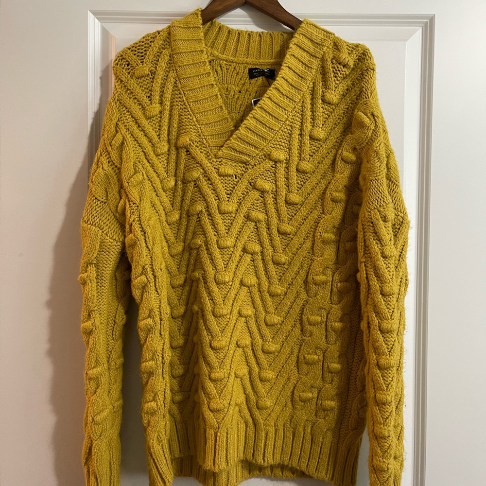 Mustard yellow sweatshirt